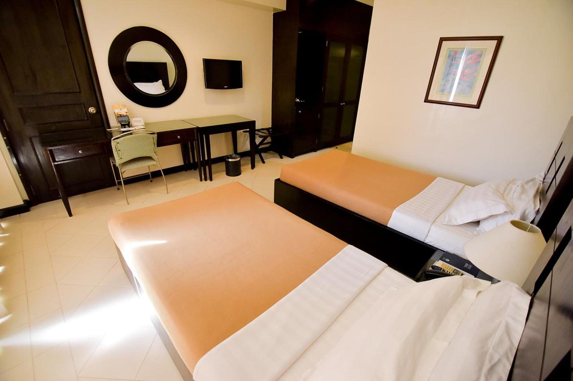 Hotel Tavern Суригао Екстериор снимка