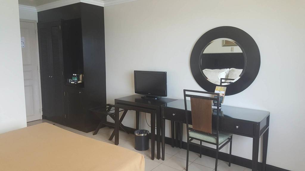 Hotel Tavern Суригао Екстериор снимка
