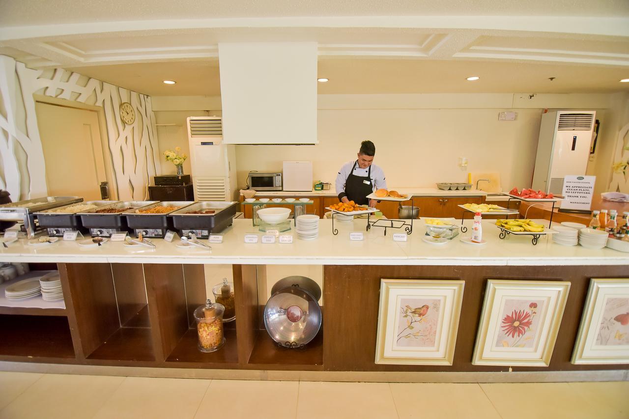 Hotel Tavern Суригао Екстериор снимка
