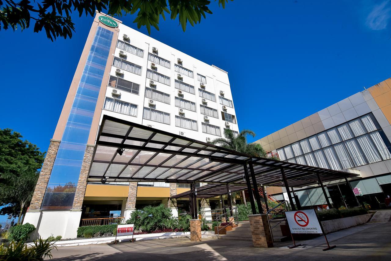 Hotel Tavern Суригао Екстериор снимка